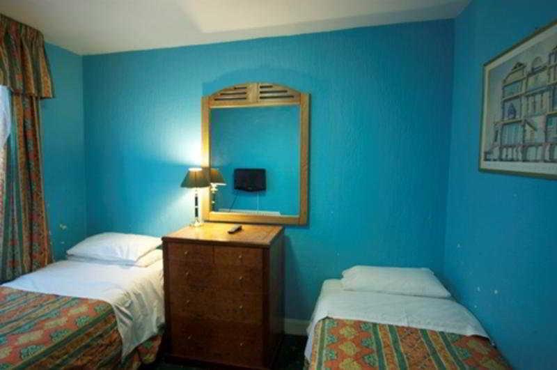 לונדון Camelot House Hotel מראה חיצוני תמונה